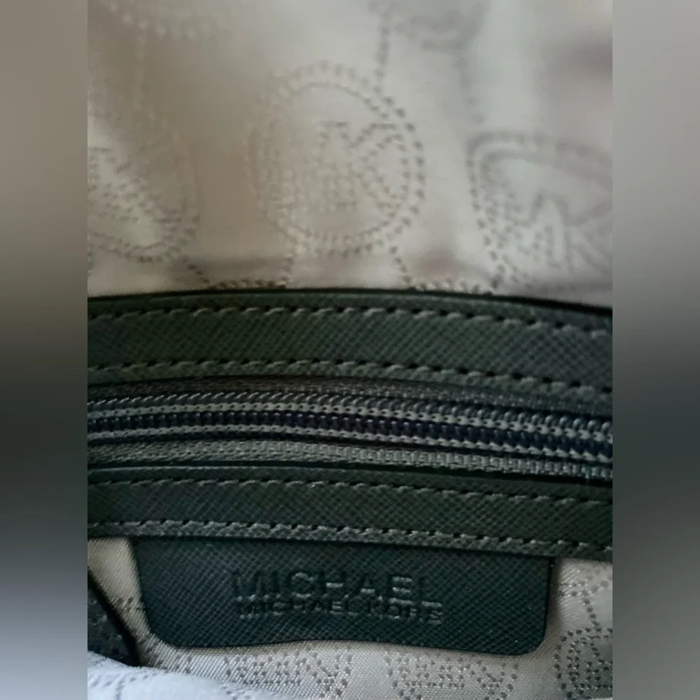 Michael Kors Purse - Picture 9 of 9